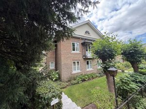 Photo 15- click for photo gallery